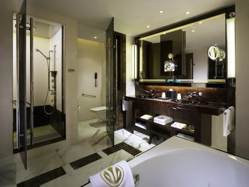 Grand Lisboa Room (Bathroom)